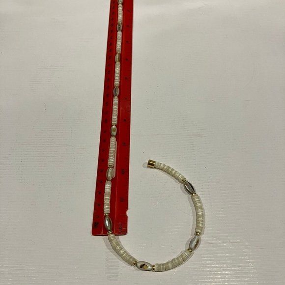 Gorgeous Genuine Heishi Shell Choker gold accents Unisex 18.5 ins Magnetic Clasp - Picture 9 of 9